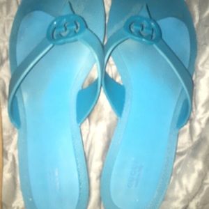 🔥 Authentic Gucci Flops!